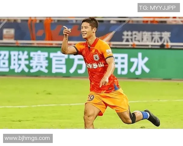 足球明星被捉事件引发的舆论风波与公众反响分析